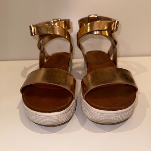 MIA Sandals - Picture 3 of 4